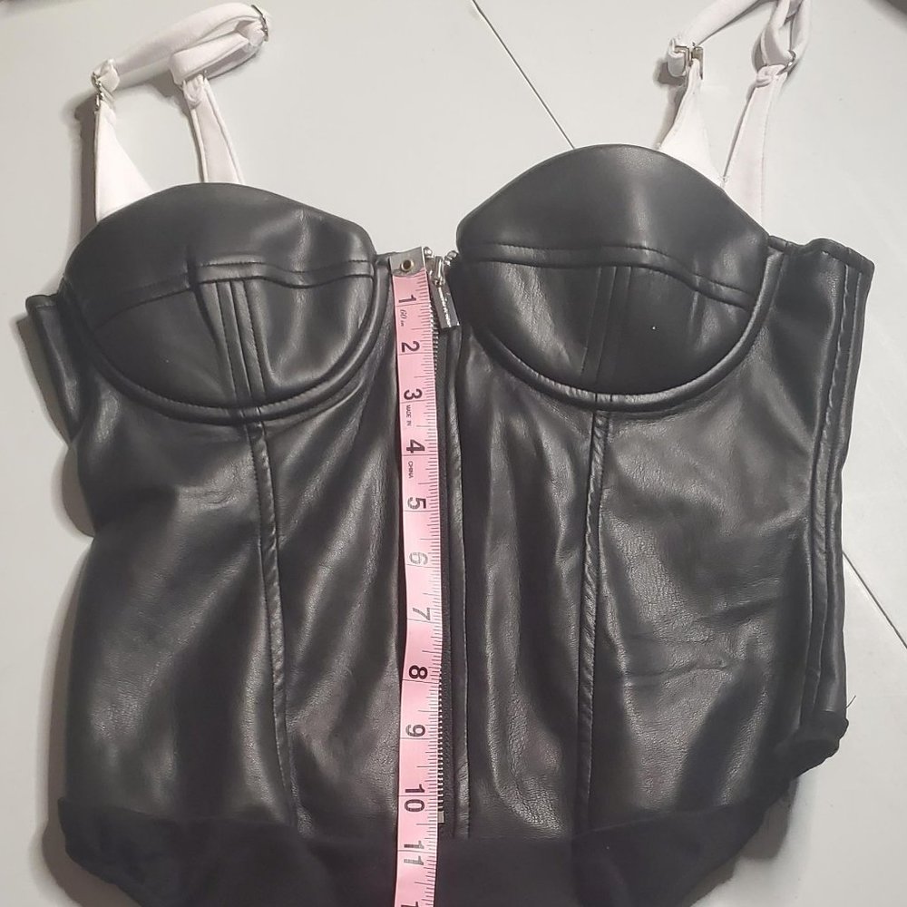 MANIERE DE VOIR Black Vegan Leather Bodysuit US 10 NWT - Picture 8 of 12